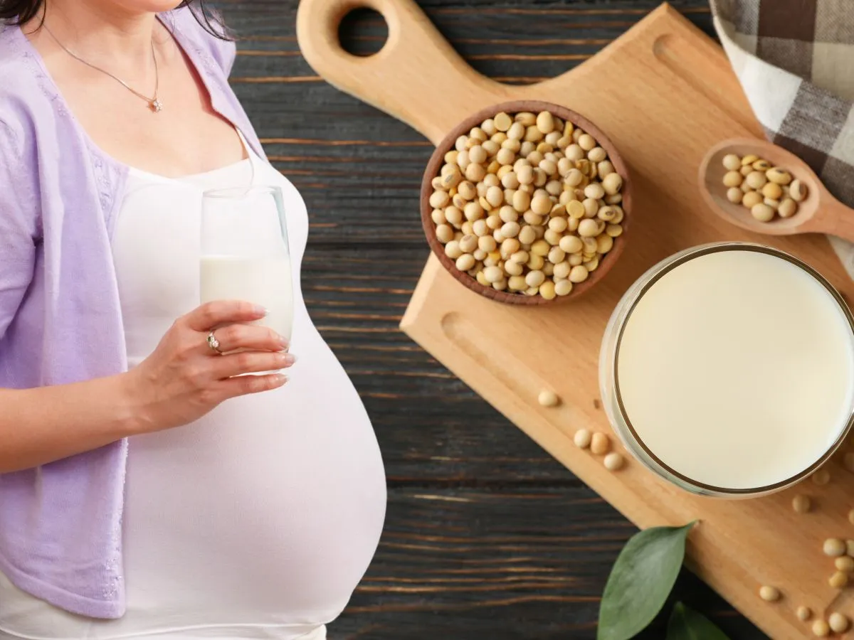 Mẹ bầu 3 tháng đầu uống sữa đậu nành được không?